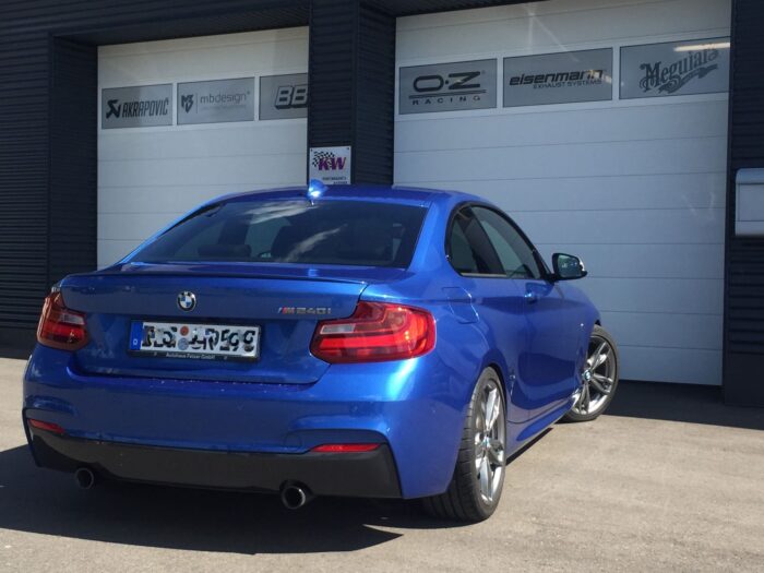 BMW M240i