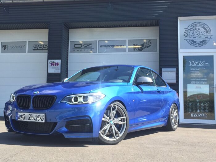 BMW M240i