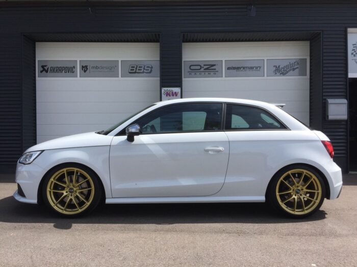 Audi S1