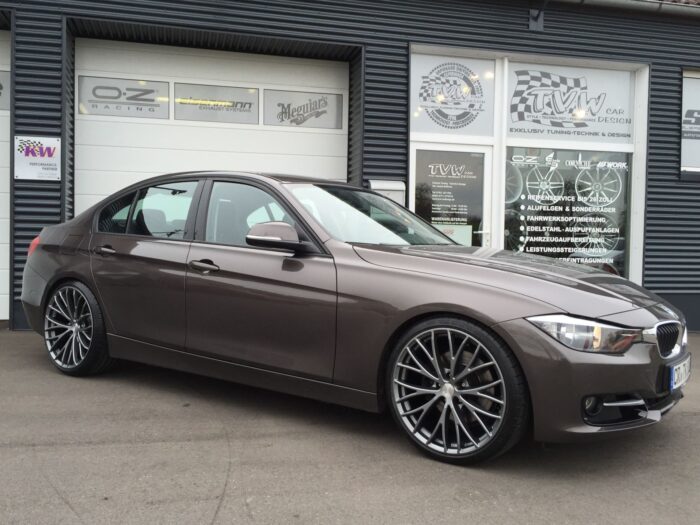 BMW 328i F30