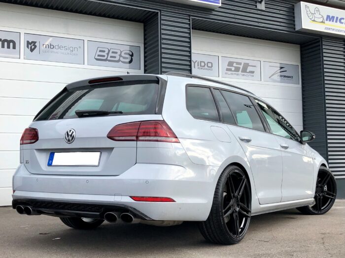 VW Golf 7R Variant