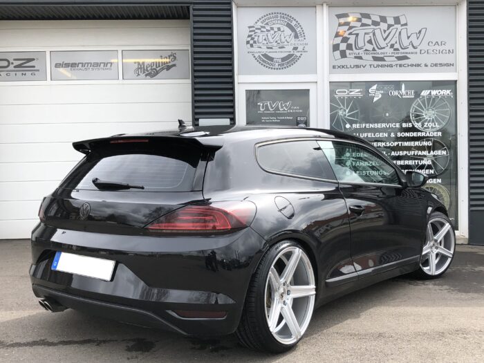 VW Scirocco Schwarz