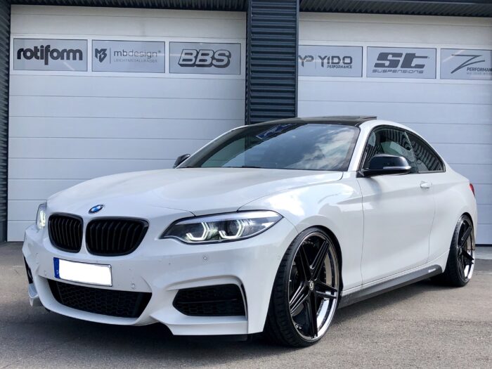 BMW M240i