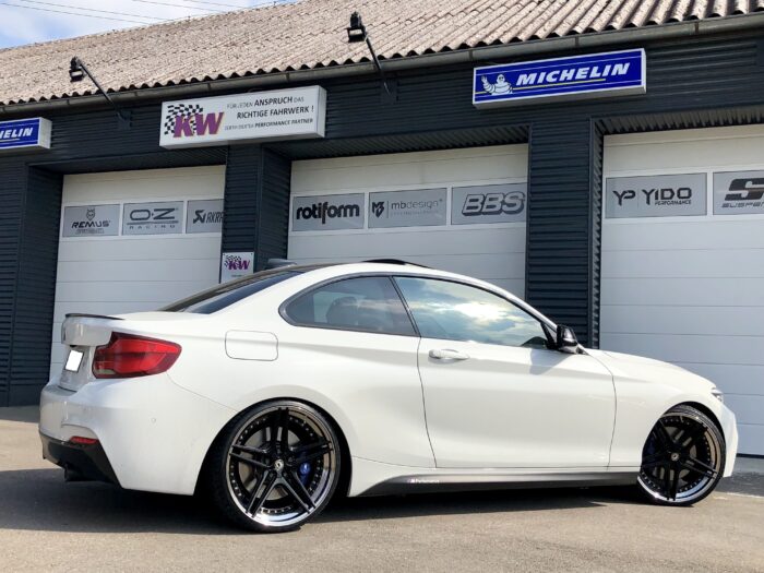 BMW M240i