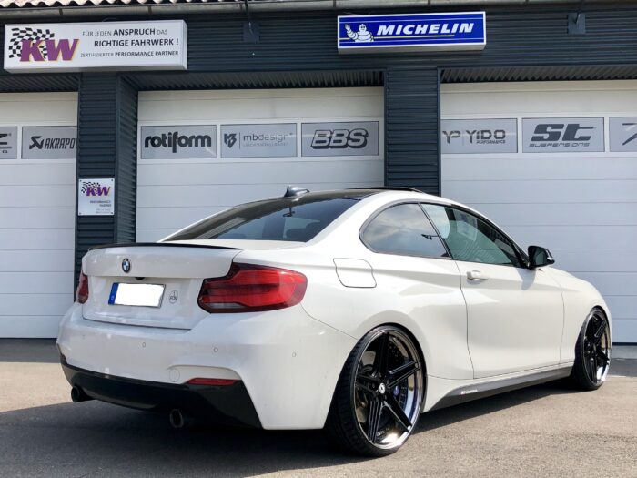 BMW M240i