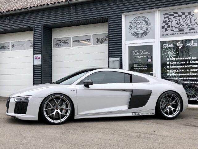 Audi R8 V10 Plus