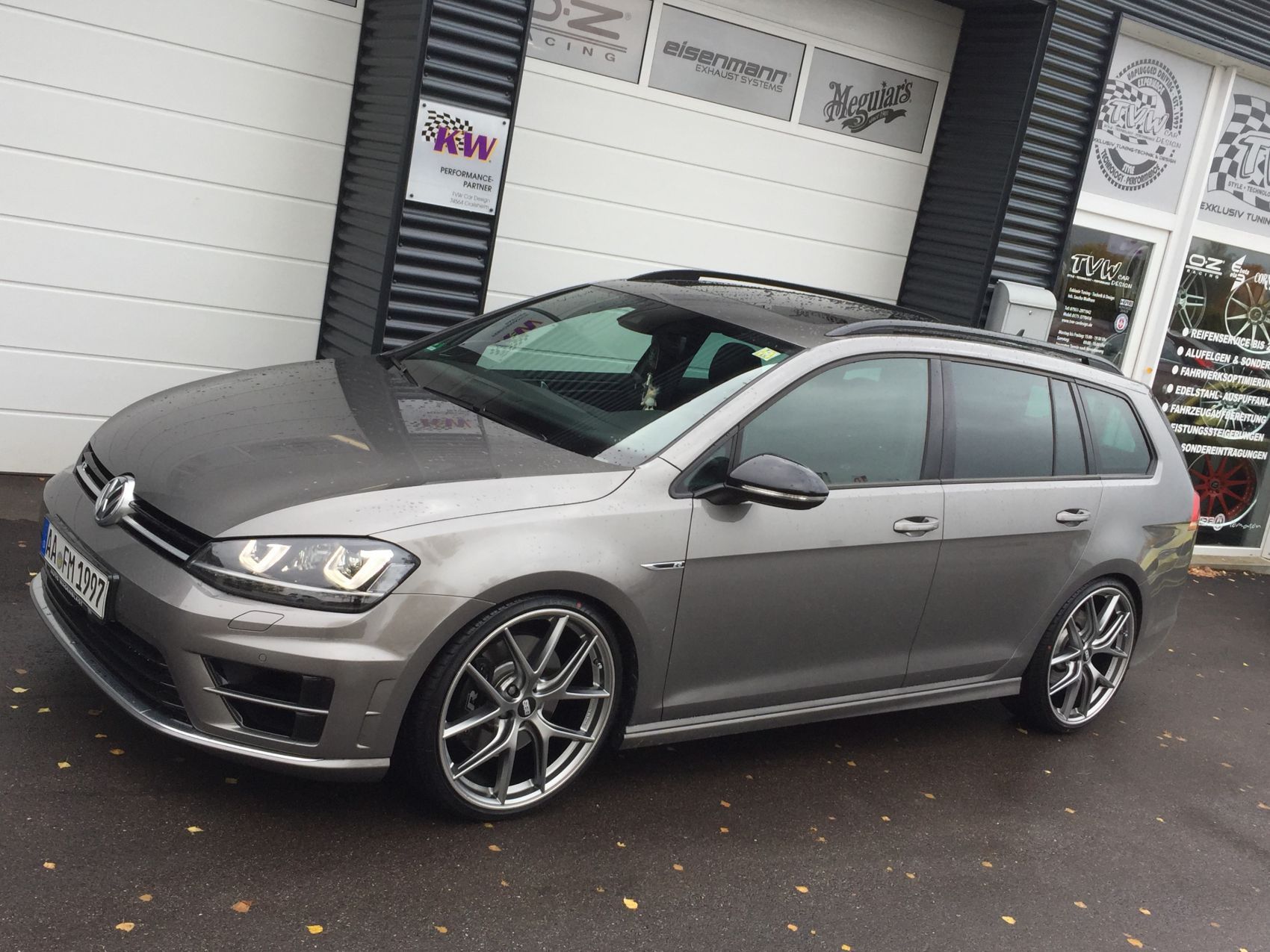 VW Golf 7 (Variant) Zubehör Koferraum Steckmodul Raumtrenner in  Nordrhein-Westfalen - Bottrop | Tuning & Styling Anzeigen |   Kleinanzeigen ist