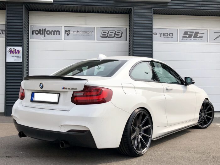 BMW M235i