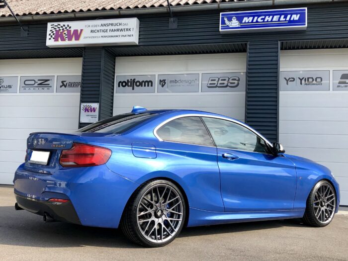 BMW M240i