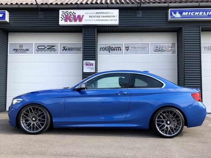 BMW M240i