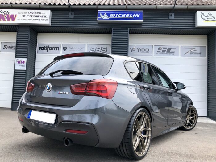 BMW M140i