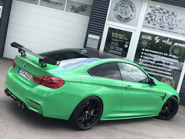 BMW M4 Competition RACE