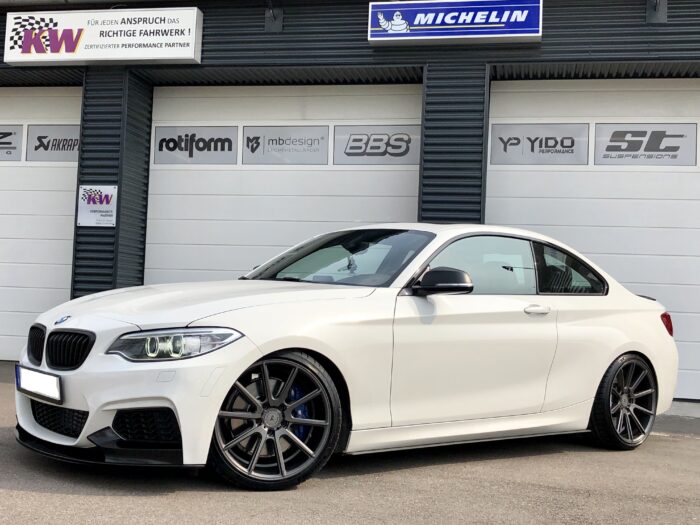 BMW M235i