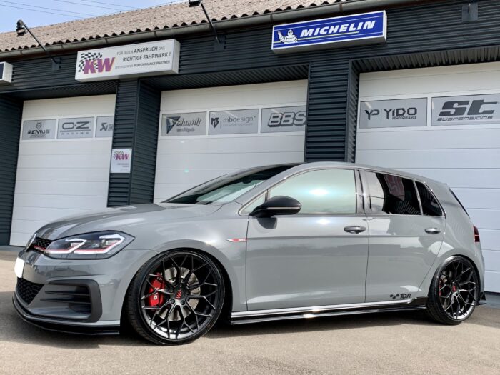 VW Golf GTI TCR