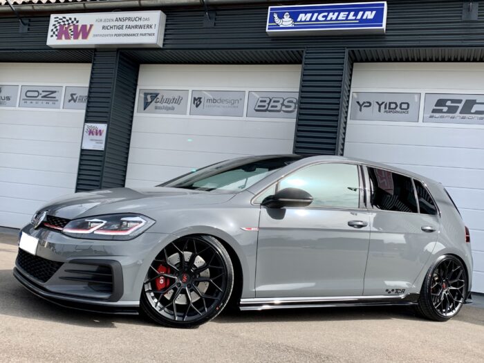 VW Golf GTI TCR