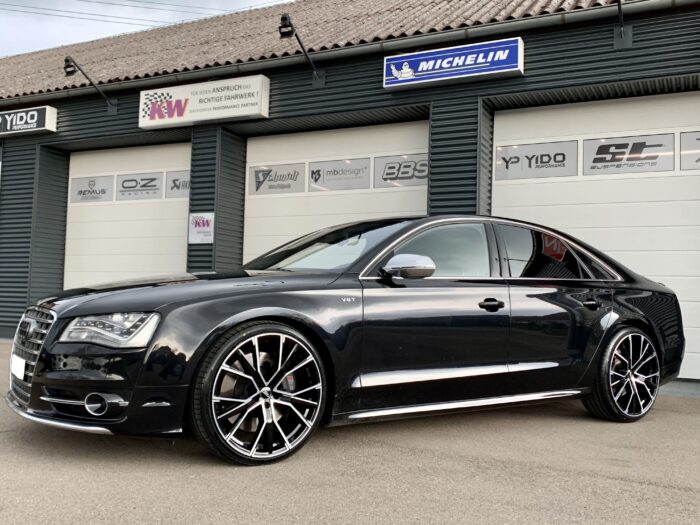Audi S8