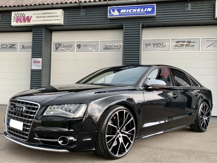 Audi S8