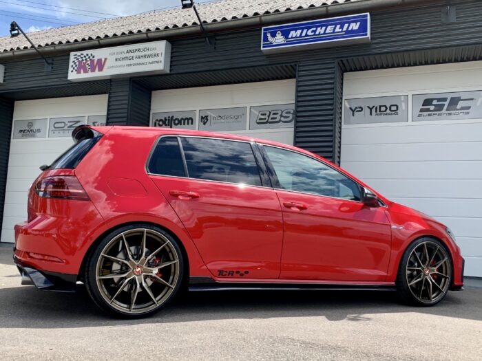 VW Golf GTI TCR