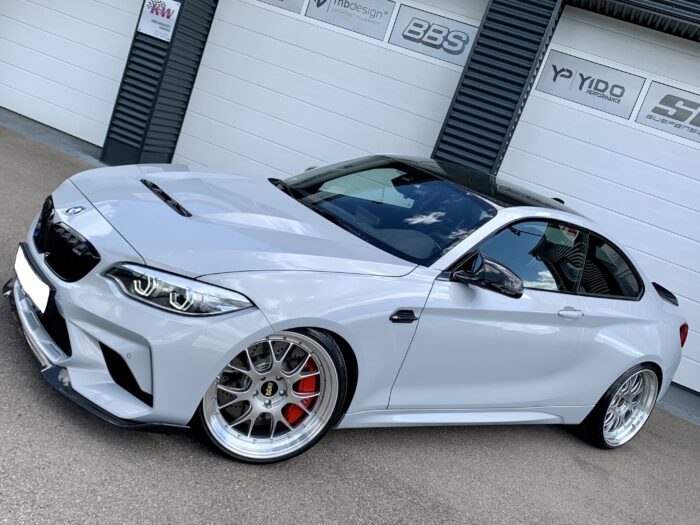 BMW M2 CS