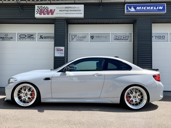 BMW M2 CS