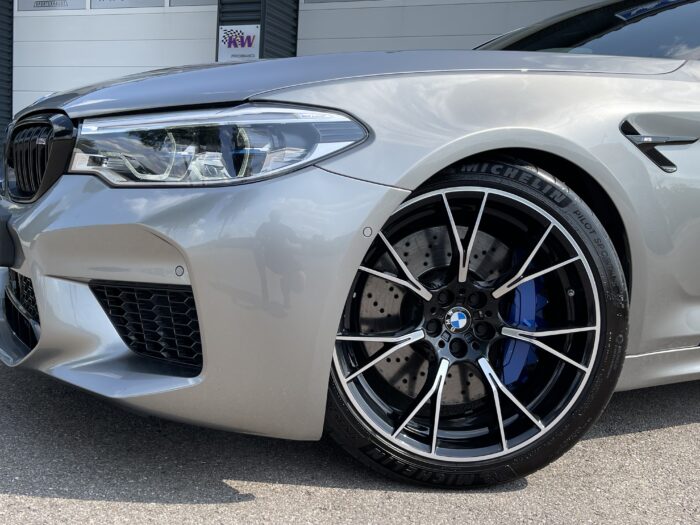 BMW M5 F90