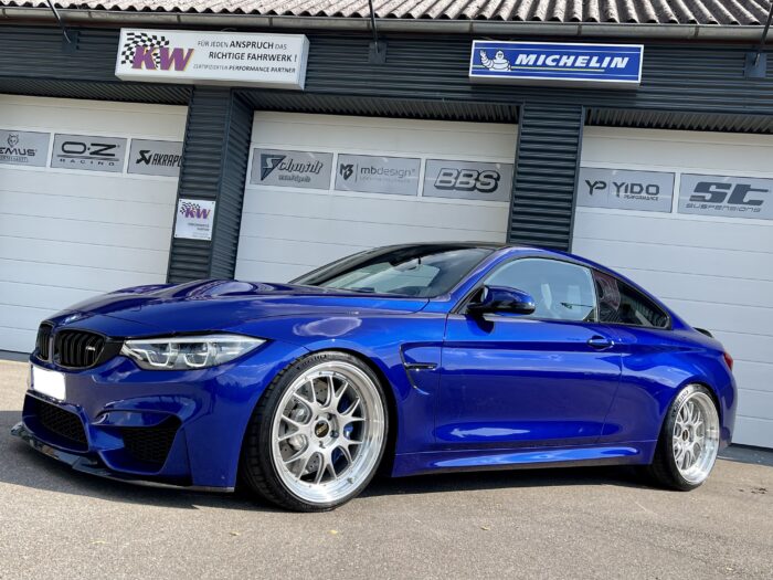 BMW M3 CS