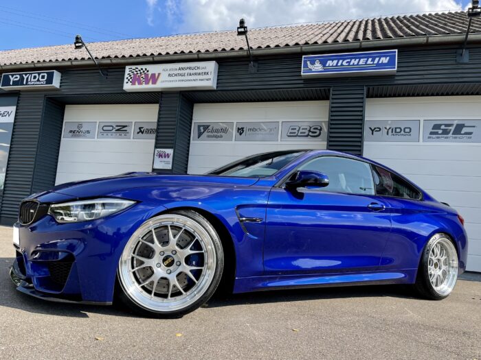 BMW M3 CS