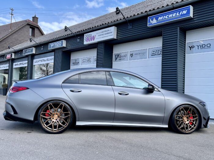 Mercedes AMG CLA 45s